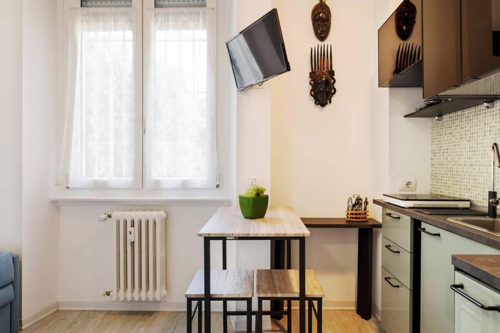 ℒovely & ℰlegant Studio Next To Duomo/Missori Milano Exteriör bild