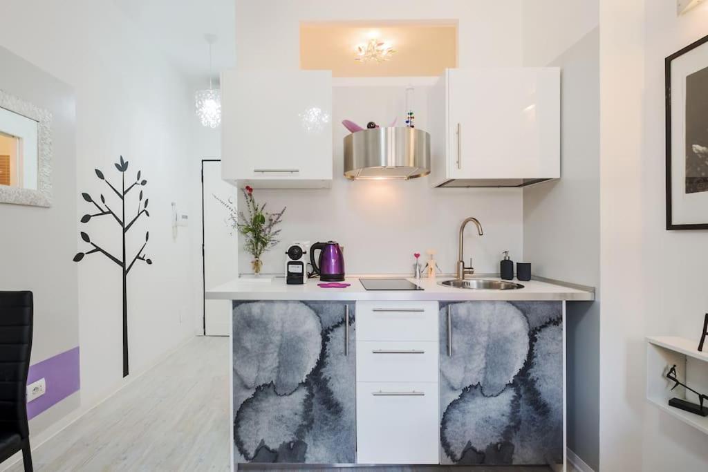 ℒovely & ℰlegant Studio Next To Duomo/Missori Milano Exteriör bild