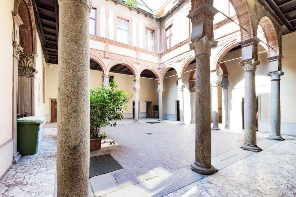 ℒovely & ℰlegant Studio Next To Duomo/Missori Milano Exteriör bild